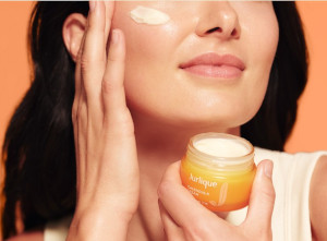 jurlique�J�����h�� �R���N�V�����ɂ���